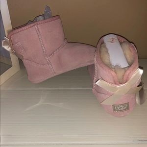 NEW UGG boots 12-18 months